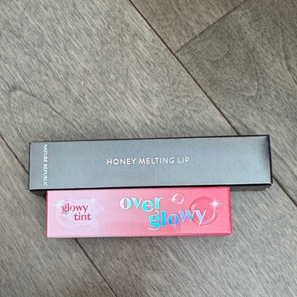 Nature Republic Honey Melting Lip Tint and Etude House OverGlowy - Picture 1 of 4